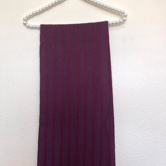 Lambswool Scarf - Ireland - Wine & Blue - Lisbeth Mulcahy - Picture 9 of 10